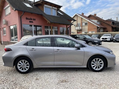 TOYOTA COROLLA Sedan 1.5 Comfort 62.000 KM. GARANCIÁLIS. ÁFÁS. GYÁRI FÉNYEZÉS. TELEFON TÜKRÖZÉS