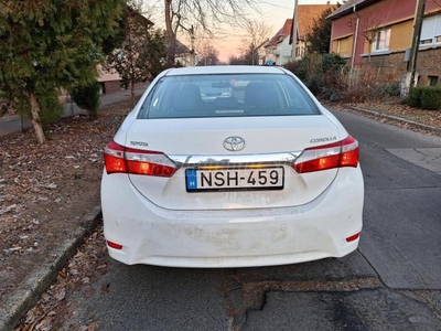 TOYOTA COROLLA Sedan 1.6 Active Comfort elnöki autó - szívó 1.6 benzin