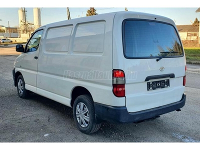 TOYOTA HI-ACE Hiace 2.5 D-4D Panel Van MEGKÍMÉLT/ÚJ GUMI/ ÜLÉSFŰTÉS/ AZONNAL ELVIHETŐ!