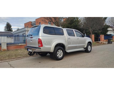 TOYOTA HI LUX Hilux 2.5 D-4D 4x4 Double SR KLÍMA