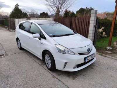 TOYOTA PRIUS+ 1.8 HSD Executive e-CVT