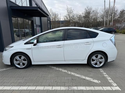 TOYOTA PRIUS 1.8 HSD Executive Leather (Automata)