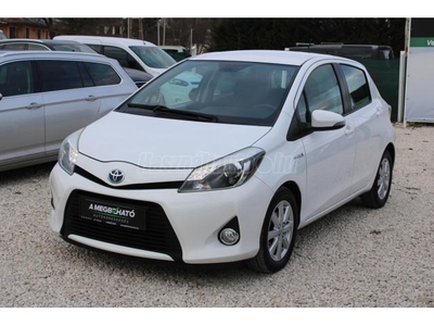 TOYOTA YARIS 1.5 HSD Active (Automata) 2021-es nagy aksi. Friss szerviz