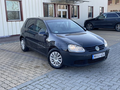 VOLKSWAGEN GOLF V 1.6 Comfortline