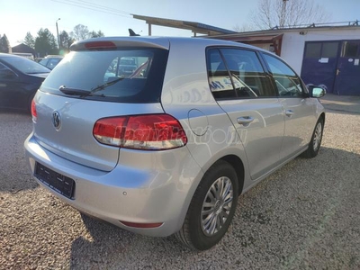 VOLKSWAGEN GOLF VI 1.6 TDi Comfortline tempomat.navigáció. első - hátsó parkolóradar