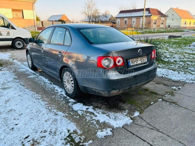 VOLKSWAGEN JETTA 1.6 TDI Comfortline