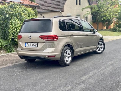 VOLKSWAGEN TOURAN 2.0 TDI BMT SCR Comfortline DSG Mo.-i 1. tulaj 128e km VÉGIG VEZETETT SZERVÍZKÖNYV