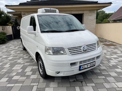 VOLKSWAGEN TRANSPORTER T5 2.5 TDI KLÍMA. HŰTŐS RAKTÉR. HOSSZÍTOTT. MAGYARORSZÁGI. AZONNAL ELVIHETŐ