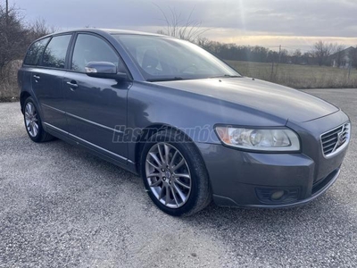 VOLVO V50 2.0 D