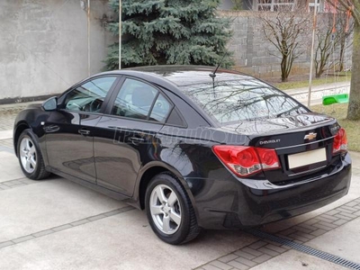 CHEVROLET CRUZE 1.6 LS Plus /143e.KM!KLÍMA!8XLÉGZSÁK!RADAR!16ALU!HIFI!2DB KULCS!SZERVIZKÖNYV!ROZSDAMENTES!!!