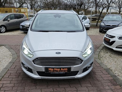 FORD S-MAX 2.0 TDCi Business navigáció.digit klíma