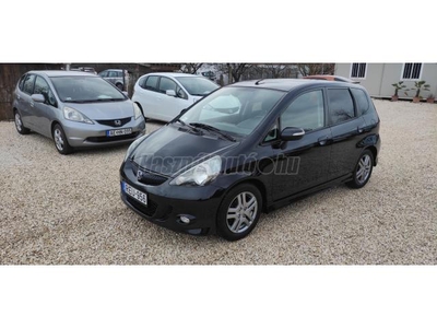 HONDA JAZZ 1.4 ES Sport My. 2005 GYÁRI SPORT.TÖRÉSMENTES.GYÁRI ALUFELNIK. STB!