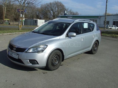 KIA CEE'D 1.4 EX