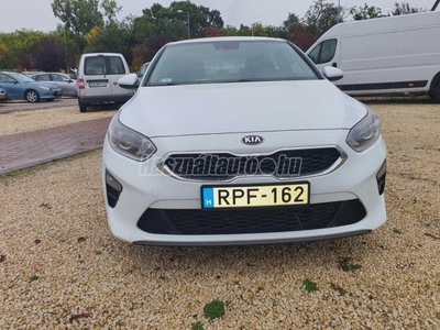 KIA CEE'D Ceed 1.6 CRDi HP Platinum 136 LE - magyarországi - vezetett szervizkönyv - digit kétzónás klíma