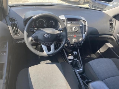 KIA CEE'D SW 1.6 CRDi LX AKÁR 1-2 NAPON BELÜL VIHETŐ - KLÍMA - ECO DYNAMICS