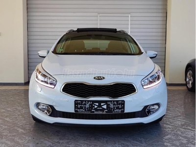 KIA CEE'D SW 1.6 GDI EX Prémium DCT PANORÁMATETŐ!! TOLATÓKAMERA!! NAVIGÁCIÓ!! BŐR BELSŐ!!