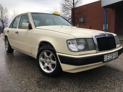 MERCEDES-BENZ W 124 200d Gyári Taxi