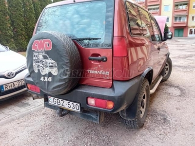 NISSAN TERRANO II 2.7 TDI SE