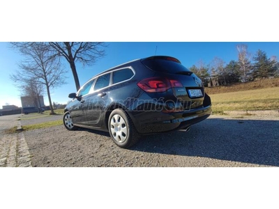 OPEL ASTRA 1.4 T Sport