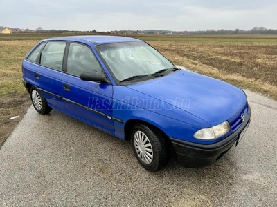 OPEL ASTRA F 1.4i GL SE 100.300 garantált km. megkímélt. rozsdamentes!