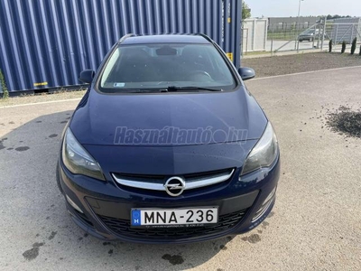 OPEL ASTRA J Sports Tourer 1.4 T Active