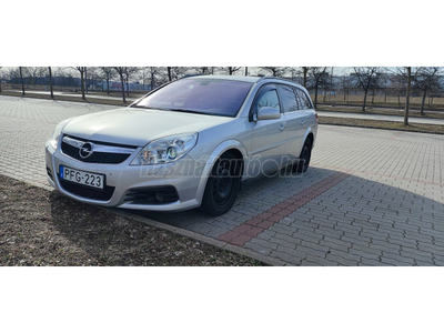 OPEL VECTRA C 1.9 CDTI Cosmo (Automata)