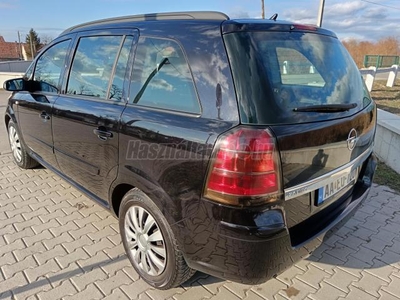 OPEL ZAFIRA B 2.2 Sport