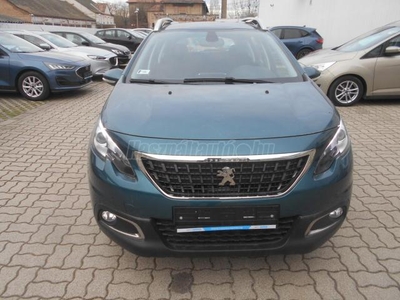 PEUGEOT 2008 1.2 PureTech Active M.o.-i..szervizkönyv.37 000.-km