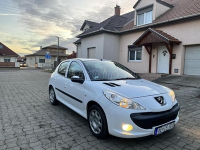 PEUGEOT 206+ 1.4 Generation