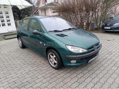 PEUGEOT 206 1.6 Roland Garros