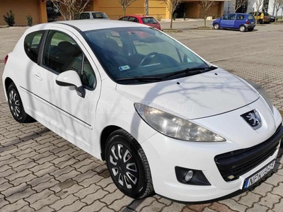 PEUGEOT 207 1.4 HDi Trendy