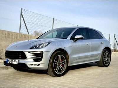 PORSCHE MACAN Turbo PDK