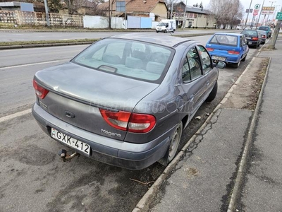 RENAULT MEGANE Classic 1.4 RN Vonóhorog