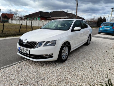 SKODA OCTAVIA 1.0 TSI Style VEZETETT SZERVIZKÖNYV CARPLAY/ANDROID AUTÓ NYÁRI/TÉLI KERÉK