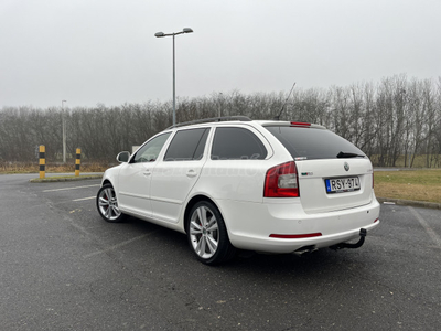 SKODA OCTAVIA Combi RS 2.0 TDI DSG