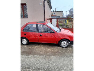 SUZUKI SWIFT Sedan 1.3 GL