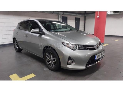 TOYOTA AURIS 1.6 Icon