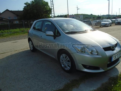 TOYOTA AURIS 2.0 D-4D Sol