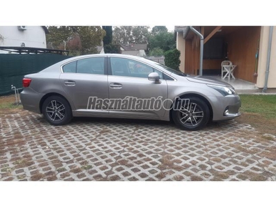 TOYOTA AVENSIS 1.6 Sol Magyar szervizkönyv .86 ezer km Gyönyürű !