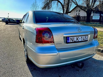 TOYOTA AVENSIS 1.8