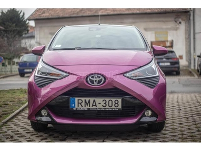 TOYOTA AYGO 1.0 x-play + style + connectivity