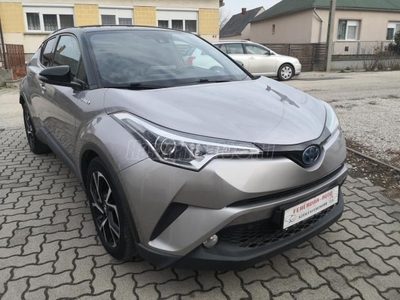 TOYOTA C-HR 1.8 Hybrid Comfort Business e-CVT ÜLÉSFŰTÉS-NANI-ALU-KAMERA-SÉRÜLÉS MENTES