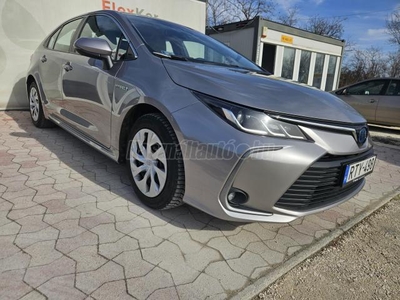 TOYOTA COROLLA Sedan 1.8 Hybrid Comfort e-CVT