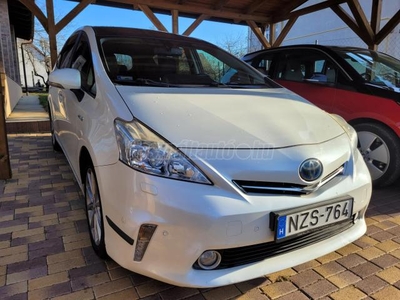 TOYOTA PRIUS+ 1.8 HSD Premium e-CVT 100 ezer kilométer