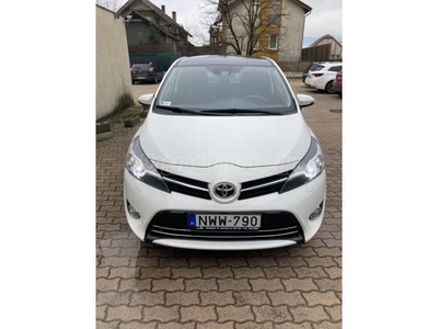 TOYOTA VERSO 1.8 Executive Skyview TSS