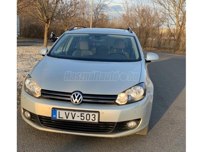 VOLKSWAGEN GOLF 1.6 TDI Comfortline 4Motion Panoráma tető