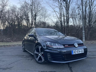 VOLKSWAGEN GOLF VII 2.0 TSI BMT GTI