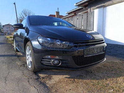 VOLKSWAGEN SCIROCCO 1.4 TSI R line. vezetett szervizkönyv