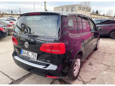 VOLKSWAGEN TOURAN 1.6 CR TDI Comfortline VÉGIG.VEZETETT.SZAKSZERVIZKÖNYV