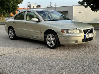 VOLVO S60 2.4 D5 Momentum